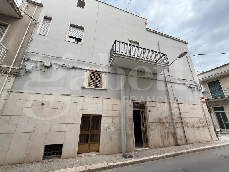 Palazzo/Stabile in vendita a Andria - foto 1