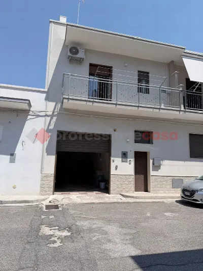 Casa Indipendente a Crispiano