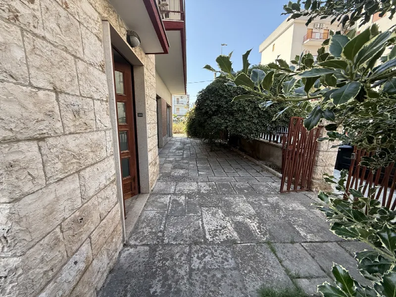 Palazzo/Stabile in vendita a Statte - foto 10