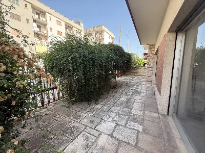 Palazzo/Stabile in vendita a Statte - foto 5