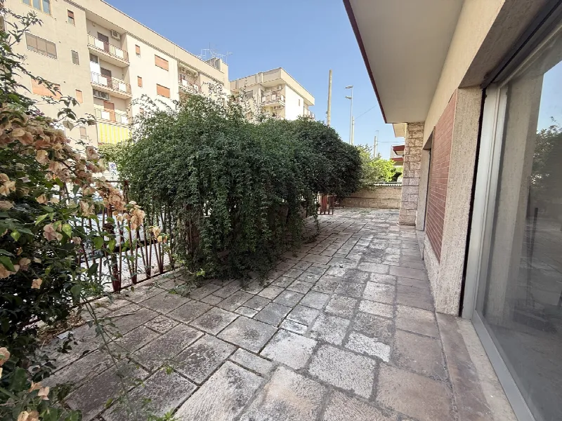 Palazzo/Stabile in vendita a Statte - foto 5