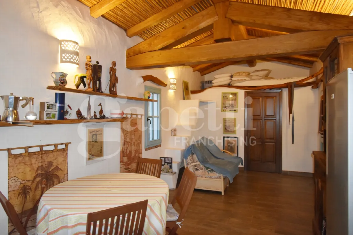 Rustico/Casale in vendita a Olbia - foto 2