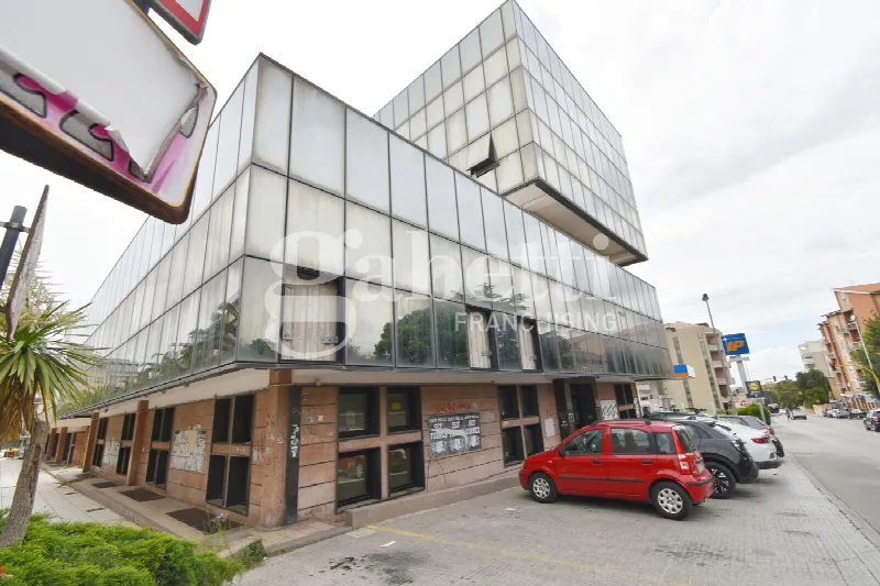 Ufficio in vendita a Sassari, Cappuccini, Luna E Sole, Carbonazzi, Serra Secca - foto 1