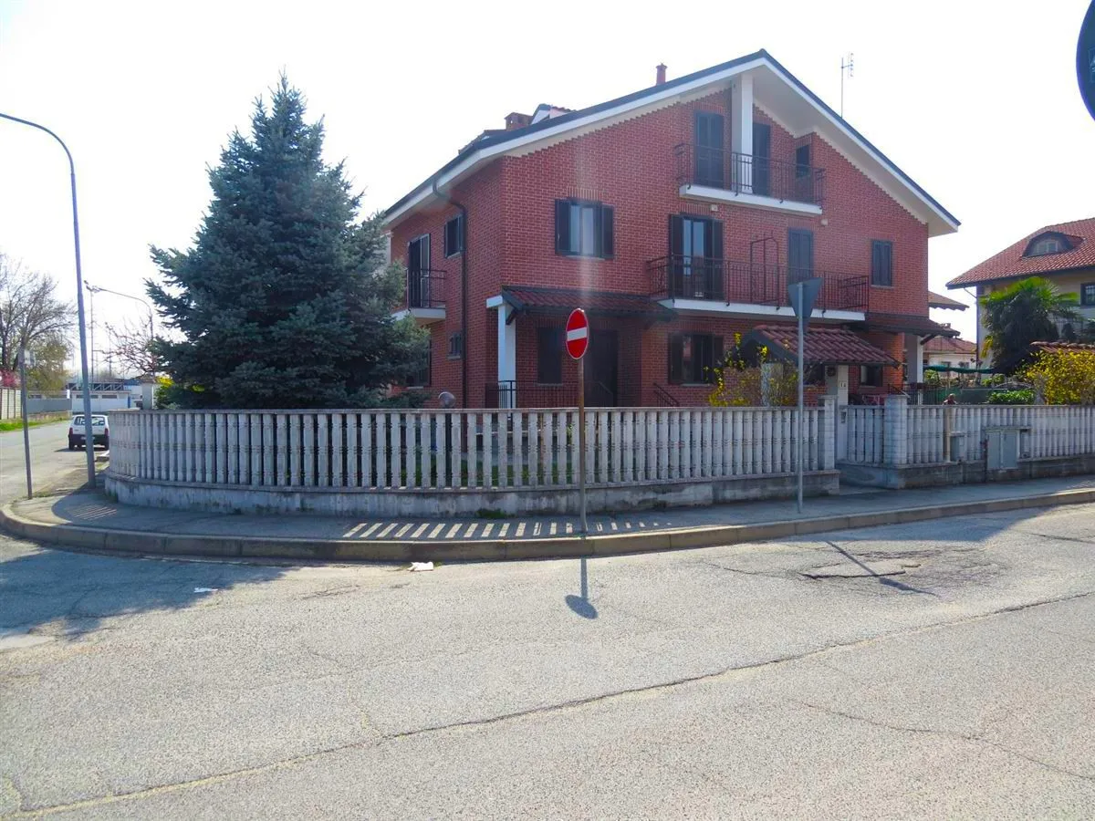 Villa in vendita a Trofarello - foto 2