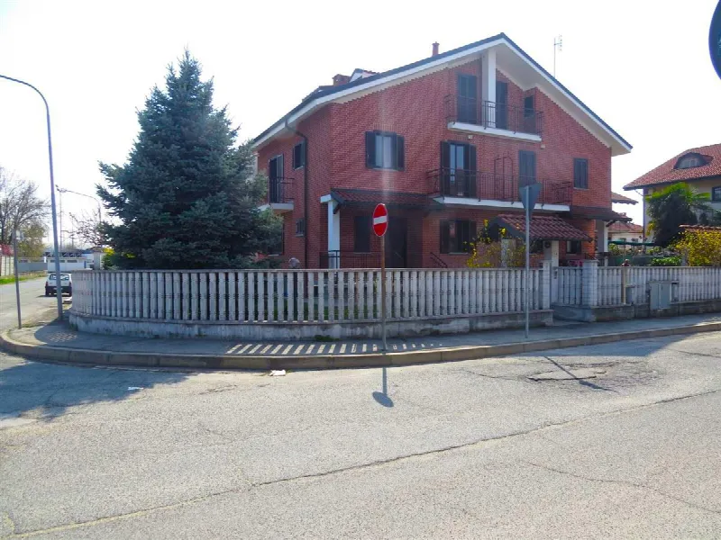 Villa in vendita a Trofarello - foto 2