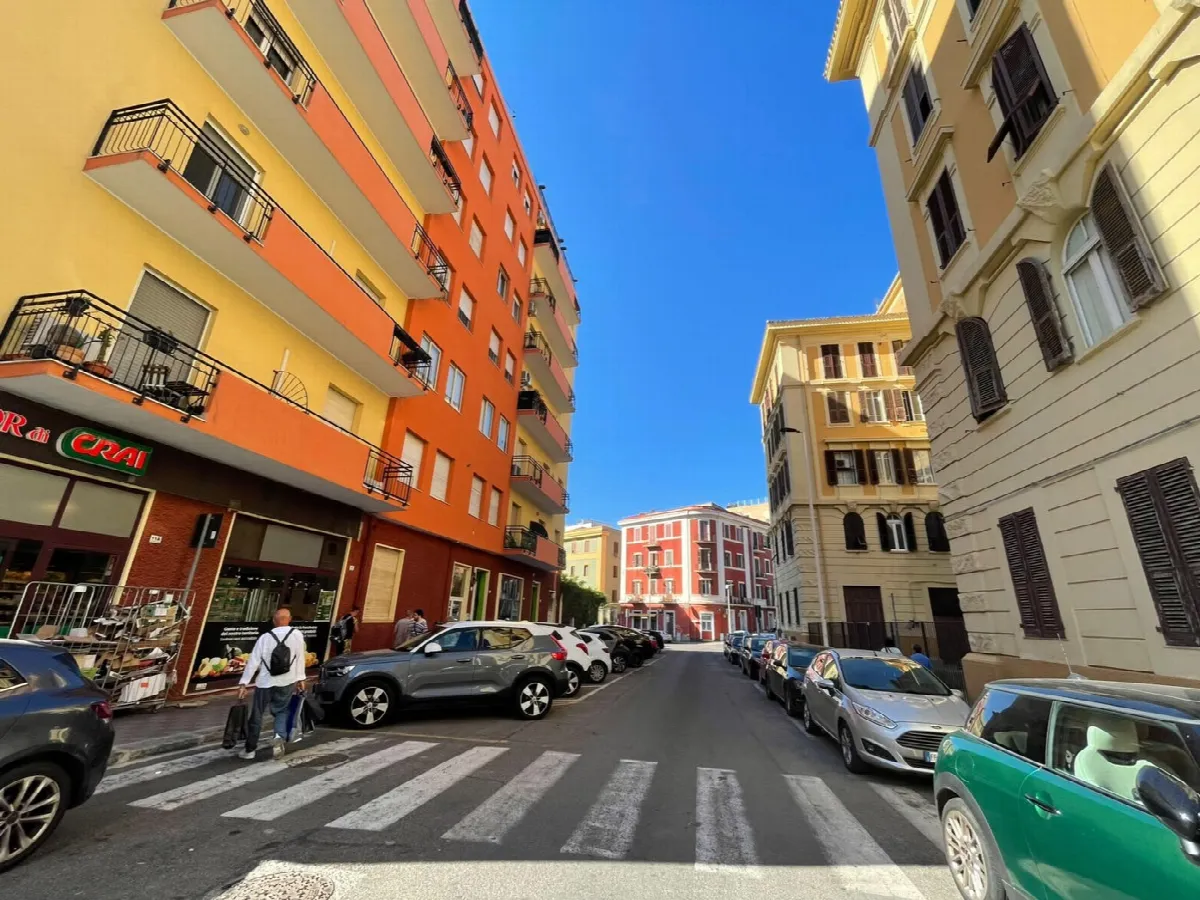 Appartamento in vendita a Cagliari, San Benedetto, Villanova - foto 3