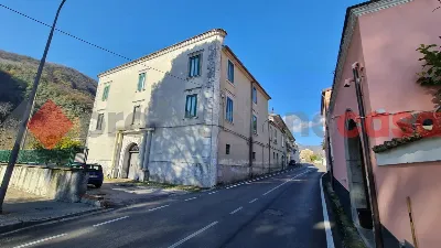 Appartamento in vendita a Giffoni Valle Pi... - foto 2