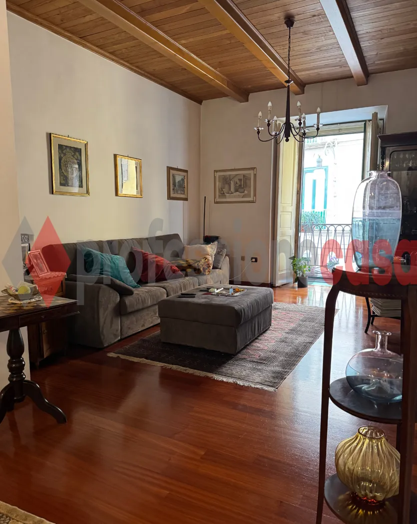Appartamento in vendita a Salerno, Centro Storico, Teatro Verdi, Centro - foto 5
