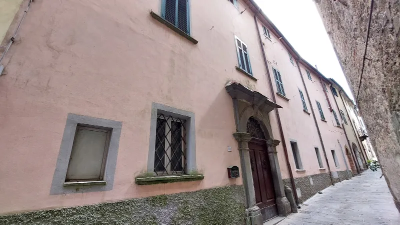Palazzo/Stabile in vendita a Scansano - foto 2