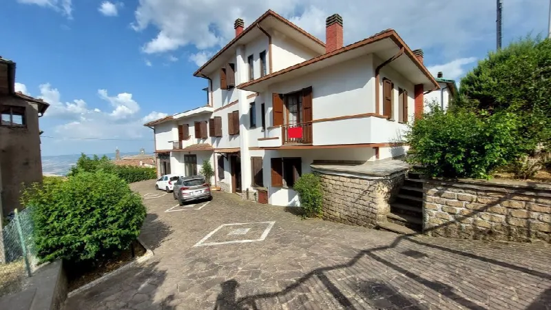 Villetta a schiera in vendita a Castell'Azzara - foto 1