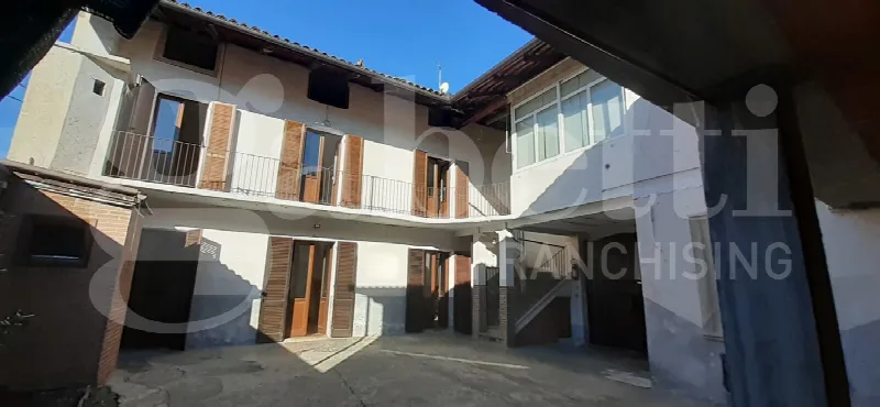Casa Indipendente in vendita a Caluso - foto 1