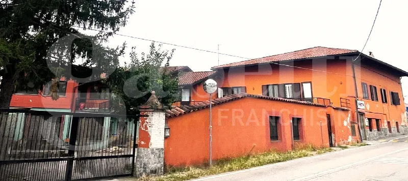 Palazzo/Stabile in vendita a Mazzè - foto 1