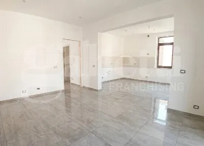 Appartamento in vendita a Carrara, Avenza - foto 3