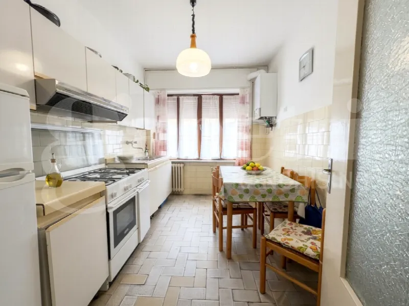 Appartamento in vendita a Carrara, Avenza - foto 2