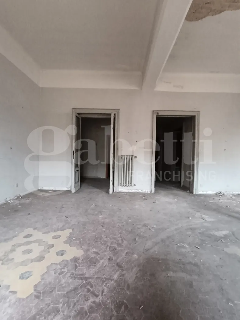 Palazzo/Stabile in vendita a Carrara, Centro - foto 9