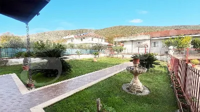 Casa Indipendente in vendita a Pastorano - foto 2