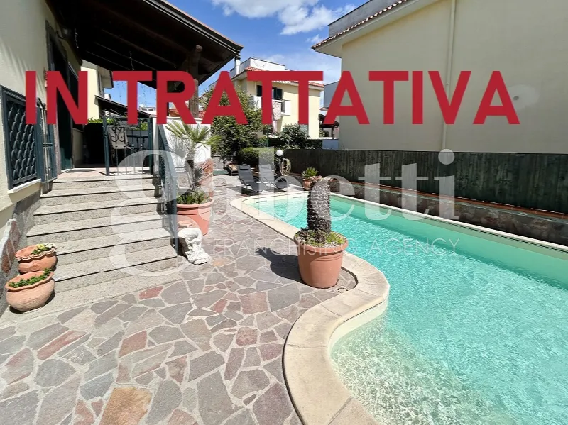 Villa in vendita a Giugliano in Campania - foto 1