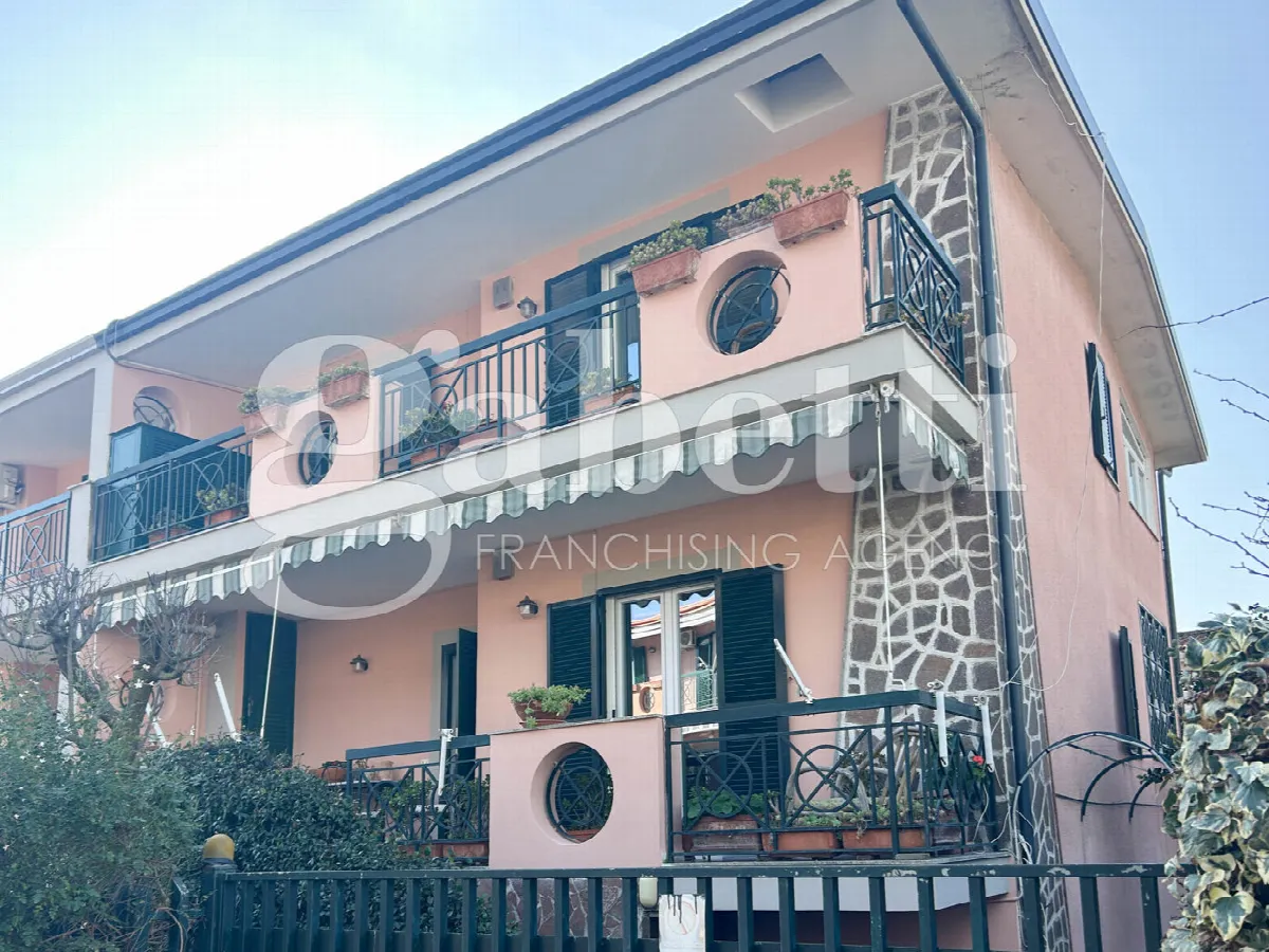 Casa Indipendente in vendita a Giugliano in Campania - foto 2