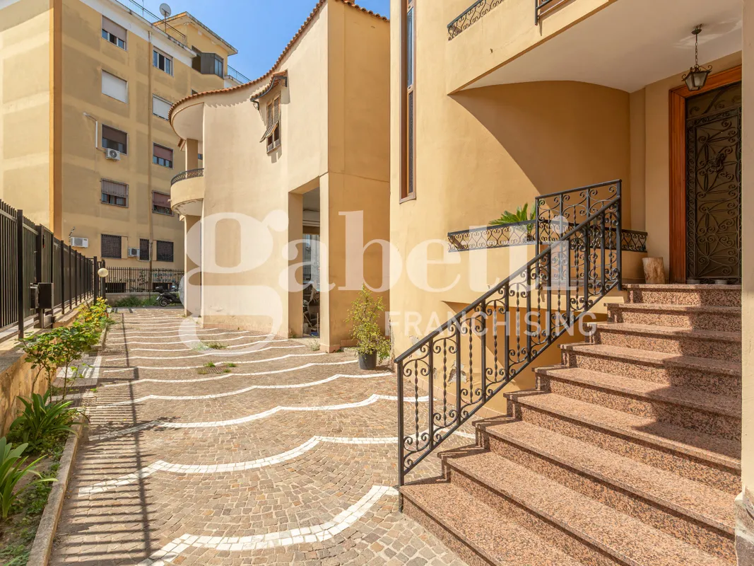 Palazzo/Stabile in vendita a Mugnano di Napoli - foto 5