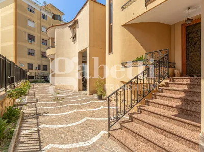 Palazzo/Stabile in vendita a Mugnano di Na... - foto 5