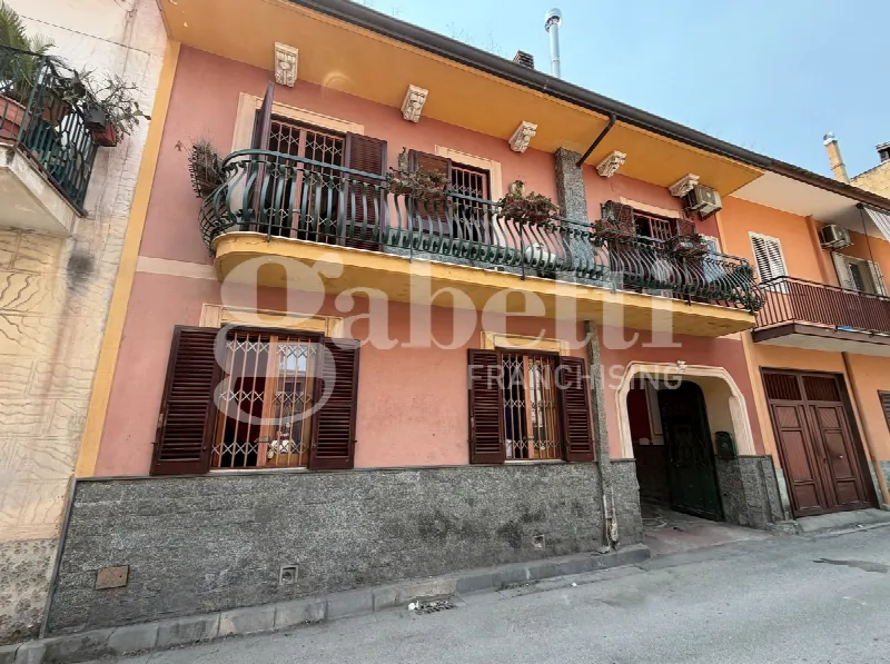 Palazzo/Stabile in vendita a Mugnano di Napoli - foto 1