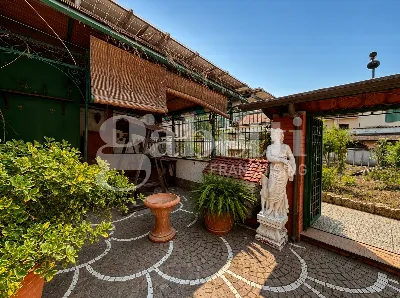 Palazzo/Stabile in vendita a Mugnano di Na... - foto 3