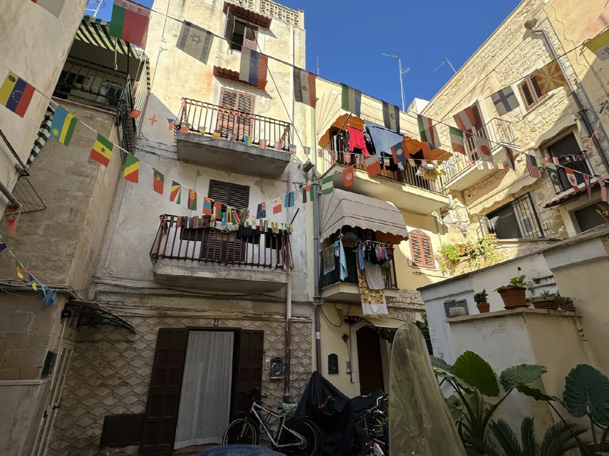 Palazzo/Stabile in vendita a Bari, Borgo Antico, Murat, Madonnella - foto 2