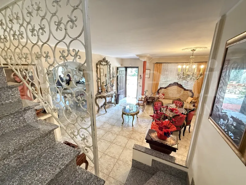 Casa Indipendente in vendita a Formia - foto 1