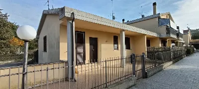Villetta a schiera in vendita a Amelia - foto 4
