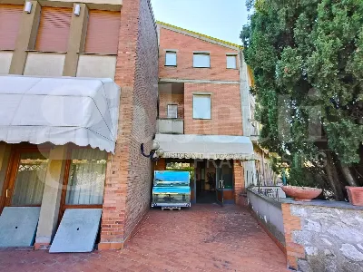 Palazzo/Stabile in vendita a Massa Martana - foto 9