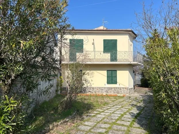 Casa Indipendente in vendita a Cugnoli - foto 1