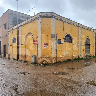 Palazzo/Stabile in vendita a Racale - foto 4