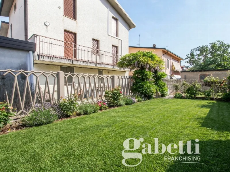 Casa Indipendente in vendita a Gallarate - foto 2