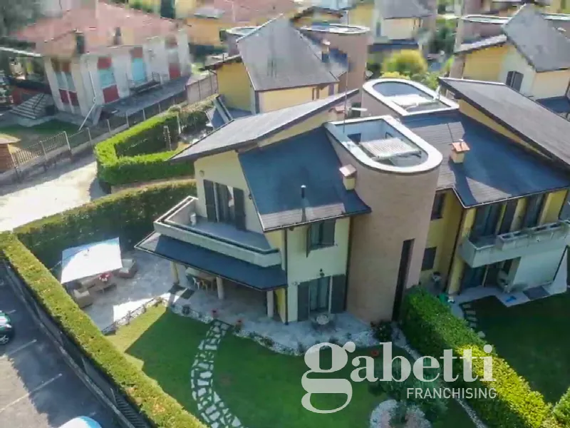Casa Indipendente in vendita a Gallarate - foto 1