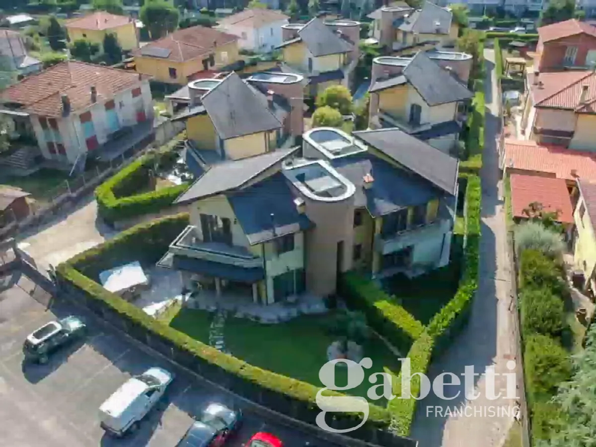 Casa Indipendente in vendita a Gallarate - foto 2