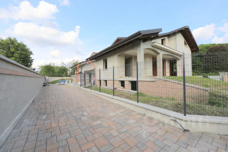 Villetta a schiera in vendita a Magnago - foto 1
