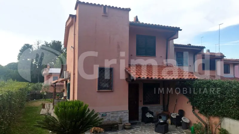 Villetta a schiera in vendita a Nepi - foto 1