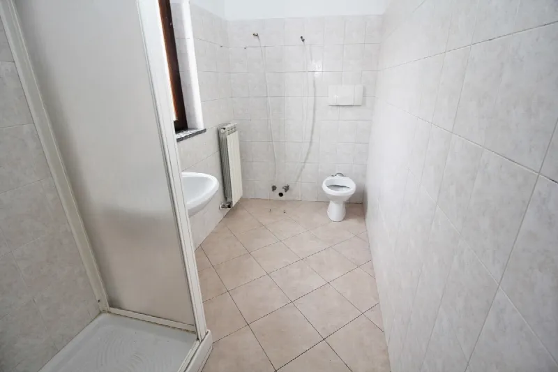 Appartamento in vendita a Gorla Minore - foto 5