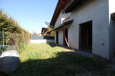 Villetta a schiera in vendita a Fagnano Ol... - foto 2