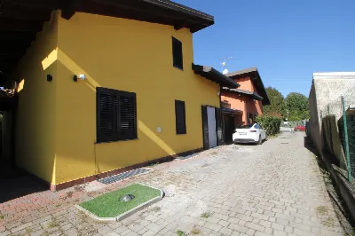 Villetta a schiera in vendita a Fagnano Ol... - foto 9