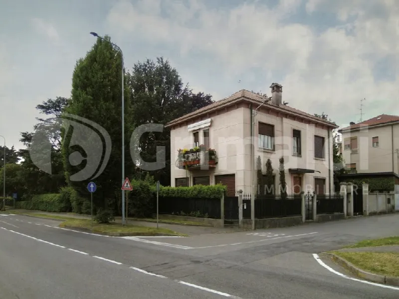 Villa in vendita a Carate Brianza - foto 2