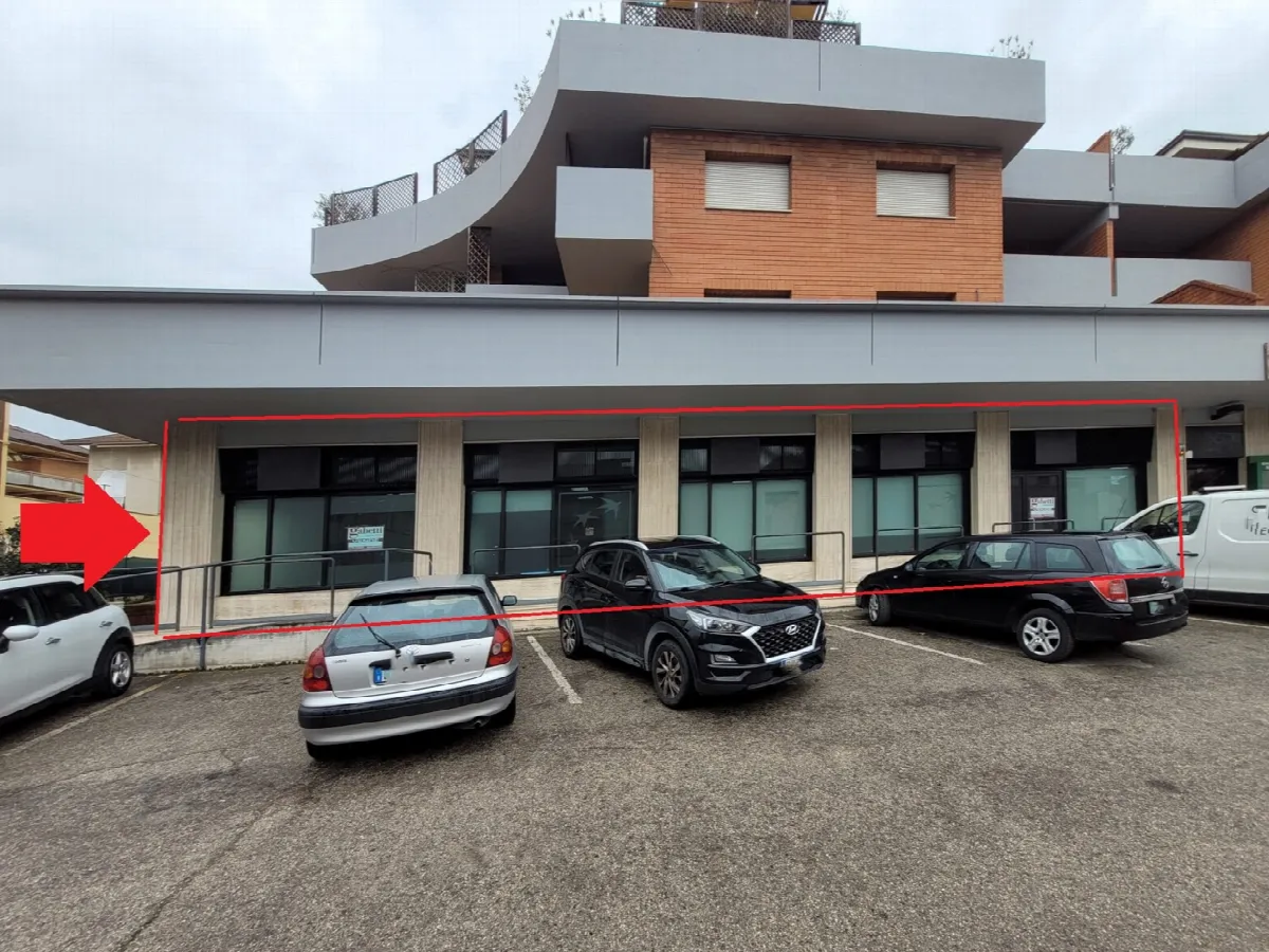 Palazzo/Stabile in vendita a Porto San Giorgio - foto 2
