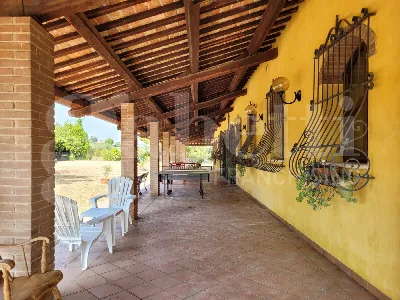 Villa a Altidona