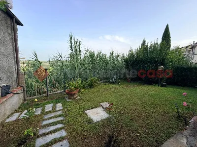 Casa Indipendente in vendita a Signa - foto 1
