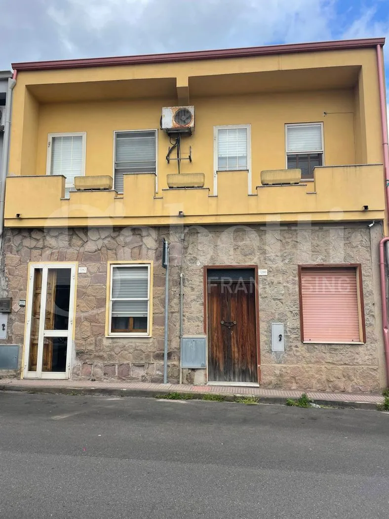 Casa Indipendente in vendita a Santa Giusta - foto 1
