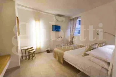 Appartamento in vendita a Verona, Centro - foto 2