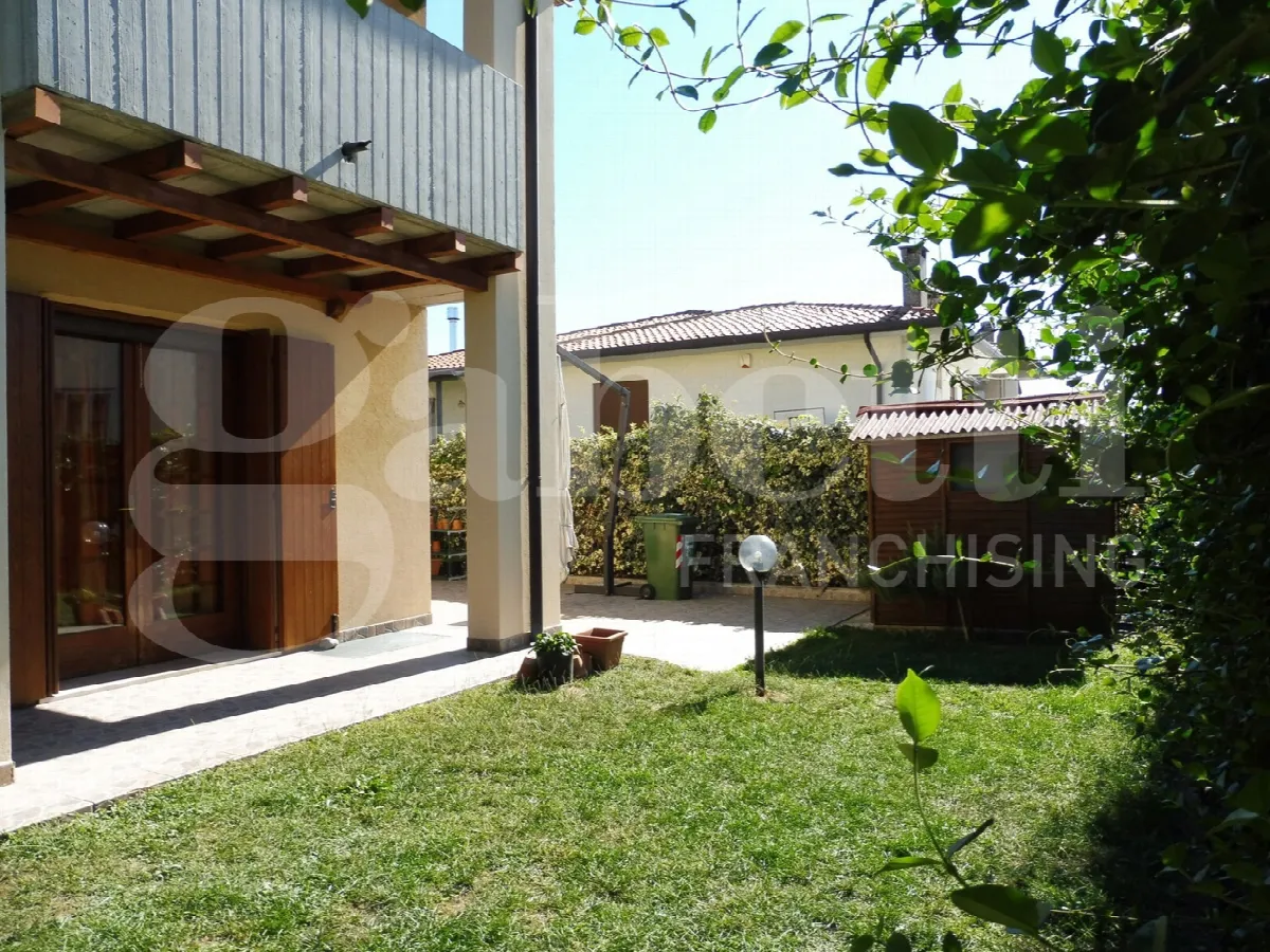 Casa Indipendente in vendita a Bassano del Grappa - foto 2