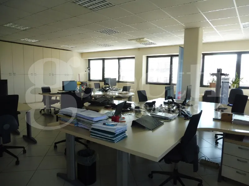 Ufficio in vendita a Bassano del Grappa - foto 2