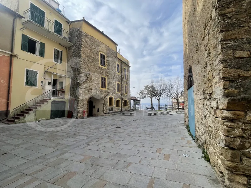 Casa Indipendente in vendita a Costarainera - foto 1