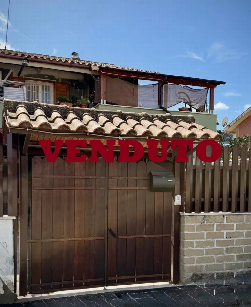 Villetta a schiera in vendita a Cerveteri - foto 1